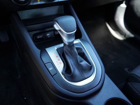 Used 2024 Kia Forte LX image 30