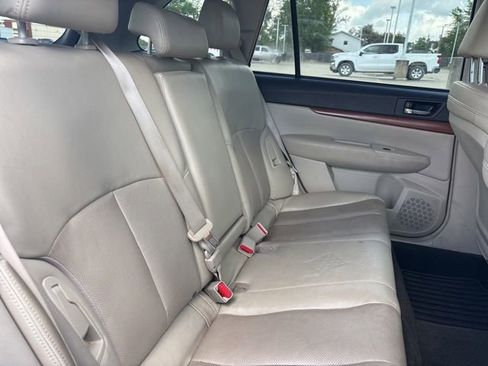 Used 2014 Subaru Outback 2.5i Limited w/ Moonroof Package image 12