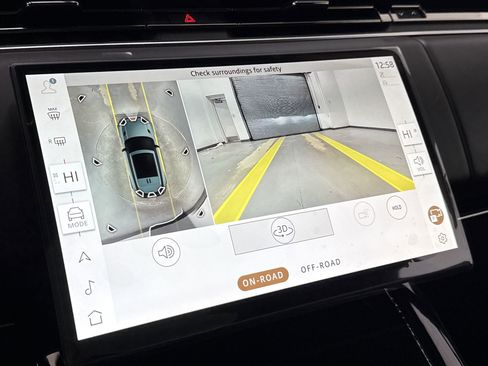 New 2025 Land Rover Range Rover Sport image 25