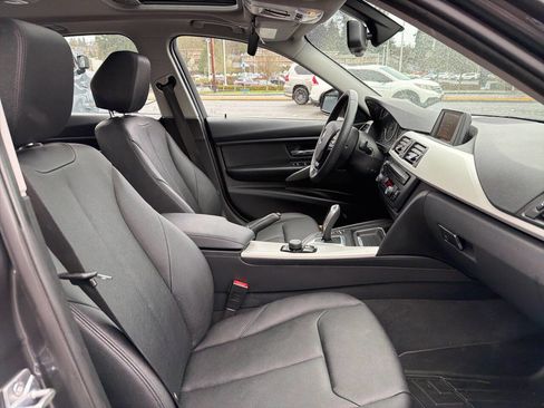 Used 2013 BMW 320i xDrive 320i xDrive AWD 4dr Sedan image 16