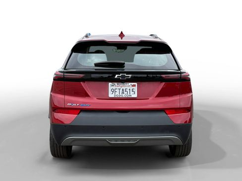 Used 2022 Chevrolet Bolt EUV Premier w/ Sun & Sound Package image 4