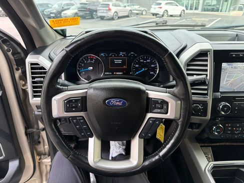 Used 2017 Ford F250 Lariat w/ Lariat Value Package AWD/4WD image 13