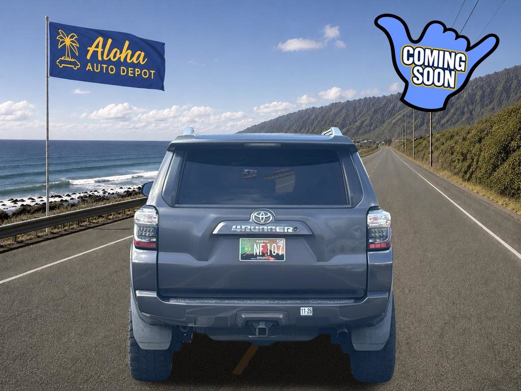 Used 2017 Toyota 4Runner SR5 AWD/4WD image 4