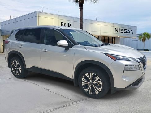 Certified 2023 Nissan Rogue SV FWD image 10