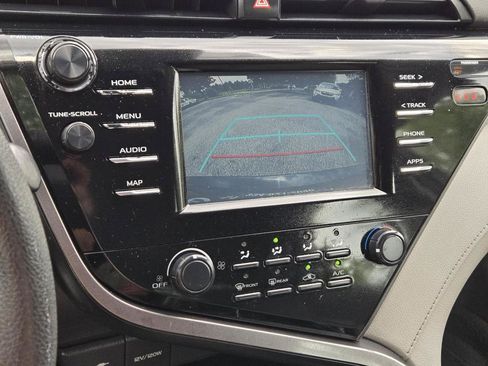 Used 2019 Toyota Camry LE FWD image 24