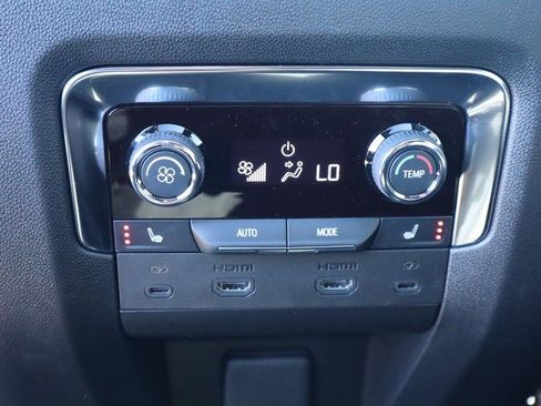 New 2026 Chevrolet Suburban Premier image 16