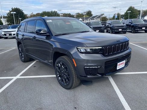 New 2025 Jeep Grand Cherokee L Summit image 2