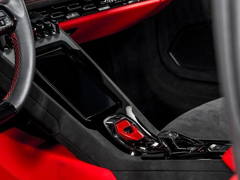 Used 2023 Lamborghini Huracan Tecnica RWD image 22