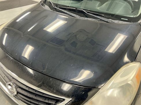 Used 2013 Nissan Versa SV image 26