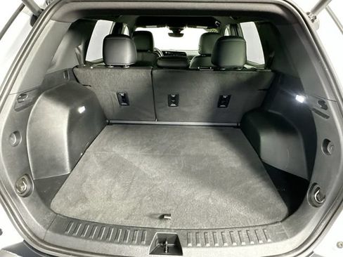 Used 2025 Chevrolet Equinox LT w/ Convenience Package II AWD/4WD image 31