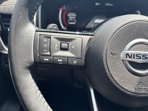 Used 2021 Nissan Rogue Platinum FWD image 19