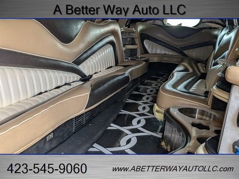 Used 2011 Ford F350 XLT w/ XLT Premium Pkg RWD image 18