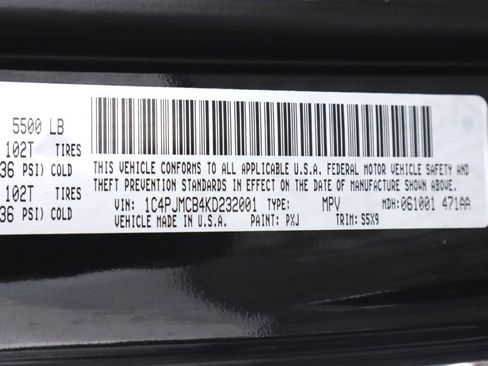 Used 2019 Jeep Cherokee Latitude w/ Cold Weather Group AWD/4WD image 44