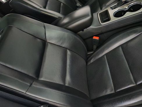 Used 2021 Jeep Grand Cherokee Limited w/ Luxury Group II RWD image 36