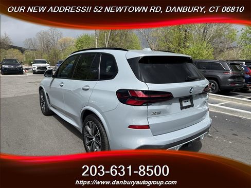 Used 2025 BMW X5 xDrive40i w/ M Sport Package AWD/4WD image 3