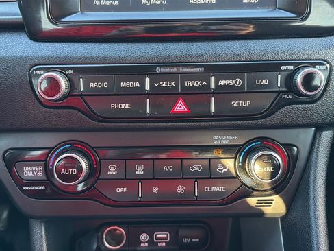 Used 2019 Kia Niro LX image 14