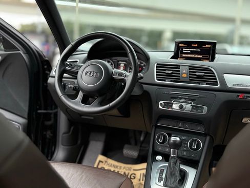 Used 2017 Audi Q3 2.0T Prestige w/ Prestige Package image 18