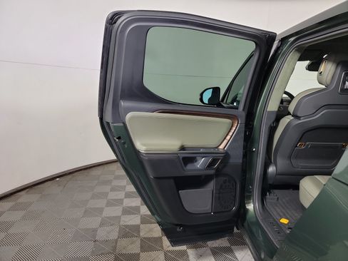 Used 2023 Rivian R1T Adventure AWD/4WD image 17