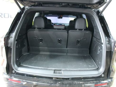 Used 2025 Chevrolet Traverse RS w/ LPO, Floor Liner Package AWD/4WD image 15