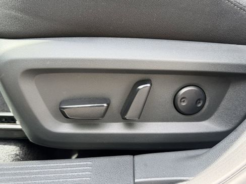 New 2026 Nissan Rogue SV FWD image 19