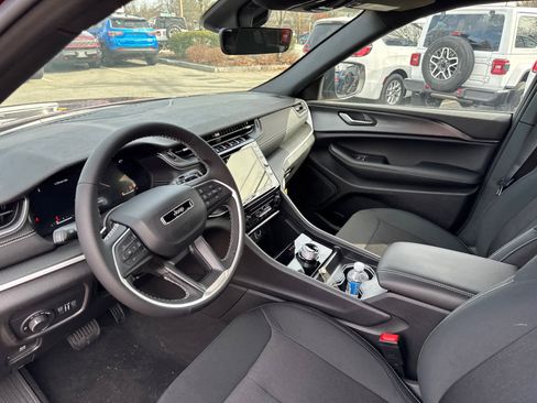 New 2025 Jeep Grand Cherokee Laredo X w/ Trailer Tow Package image 12