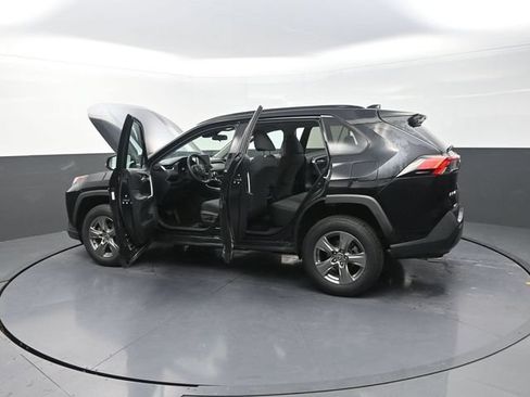 Used 2024 Toyota RAV4 XLE FWD image 42