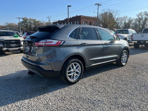 Used 2023 Ford Edge SEL image 8