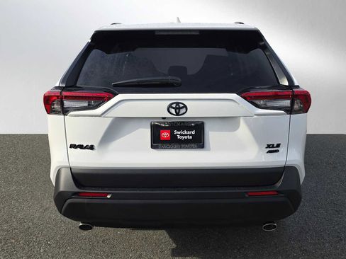 New 2025 Toyota RAV4 XLE image 4