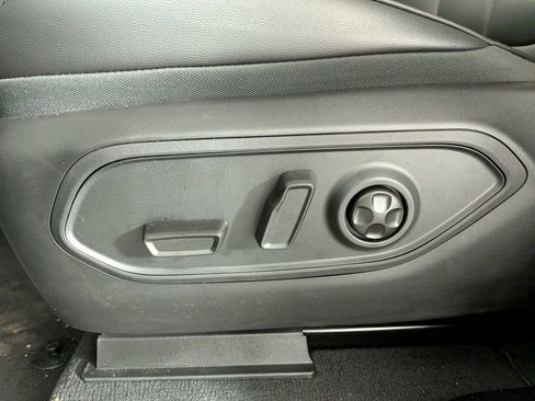 New 2026 Jeep Grand Cherokee Limited w/ Limited Altitude Package AWD/4WD image 17