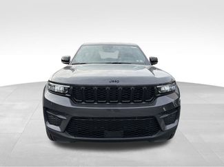 New 2025 Jeep Grand Cherokee Altitude video 2