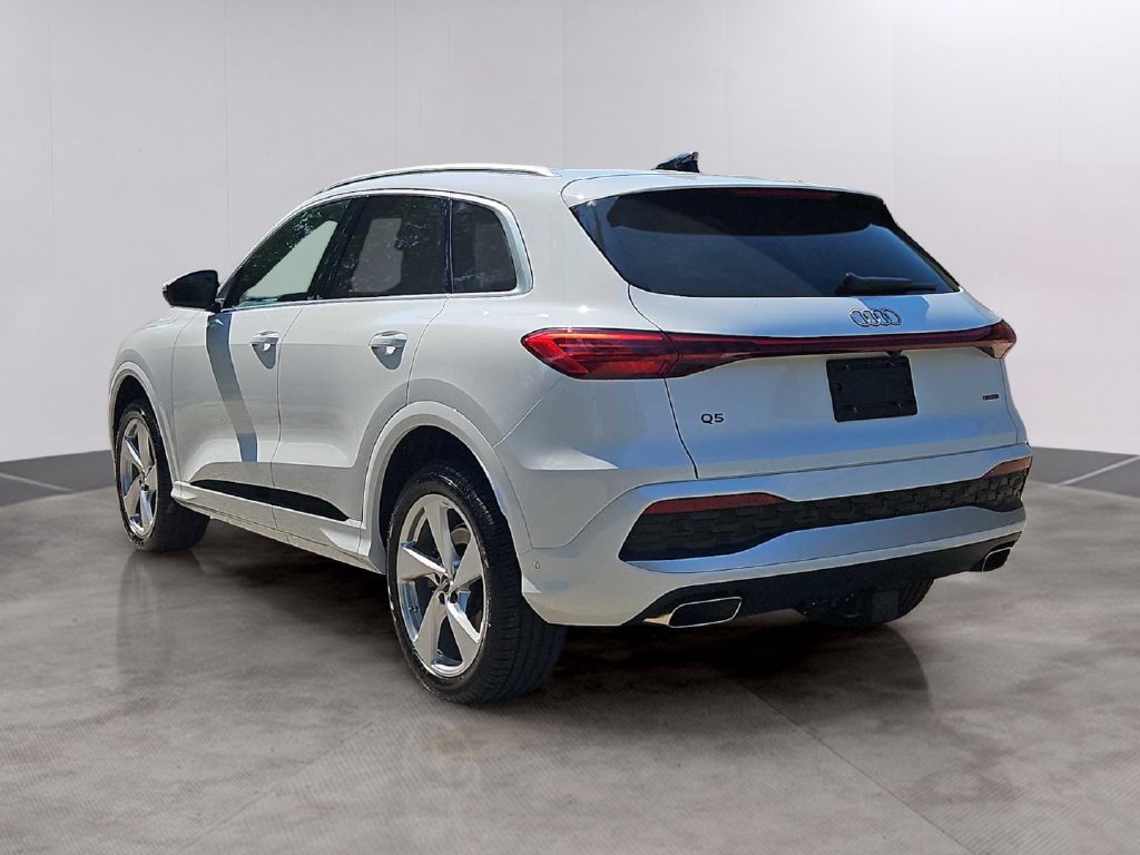Used 2025 Audi Q5 Premium Plus w/ Premium Plus AWD/4WD image 4
