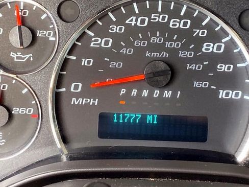 Used 2024 GMC Savana 2500 w/ Driver Convenience Package RWD image 33