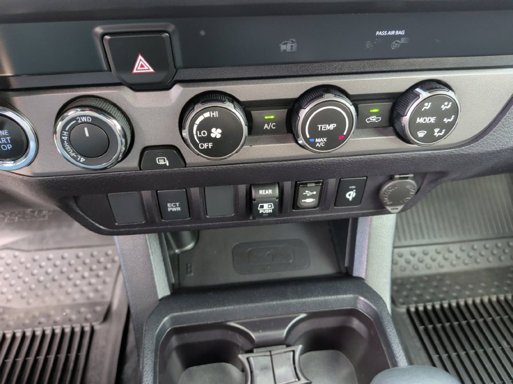 Used 2019 Toyota Tacoma TRD Sport AWD/4WD image 22