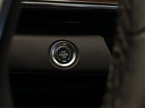 Used 2023 Cadillac Escalade ESV Luxury RWD image 24