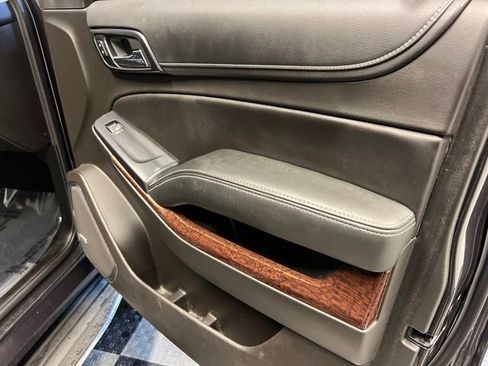 Used 2017 GMC Yukon SLT w/ Open Road Package RWD image 12