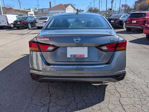 Used 2023 Nissan Altima 2.5 SV image 7