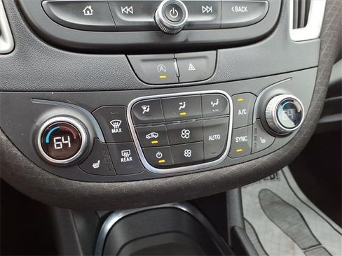 Used 2023 Chevrolet Malibu LT image 28