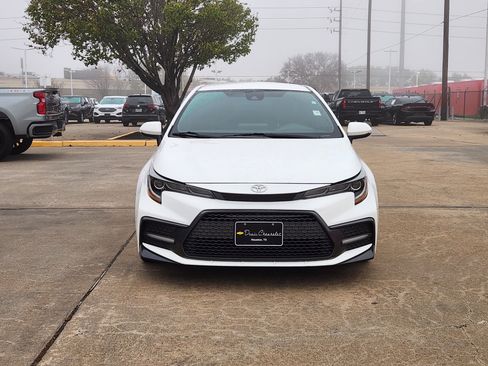 Used 2022 Toyota Corolla SE image 3