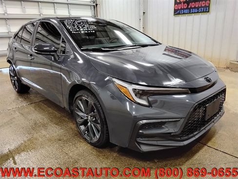 Used 2026 Toyota Corolla SE FWD image 4
