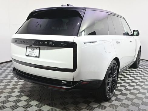 Used 2025 Land Rover Range Rover SE AWD/4WD image 6