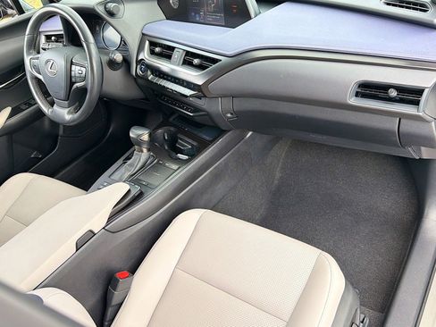 Used 2021 Lexus UX 250h w/ Premium Package AWD/4WD image 26