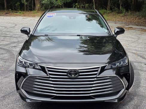 Used 2022 Toyota Avalon XLE FWD image 2
