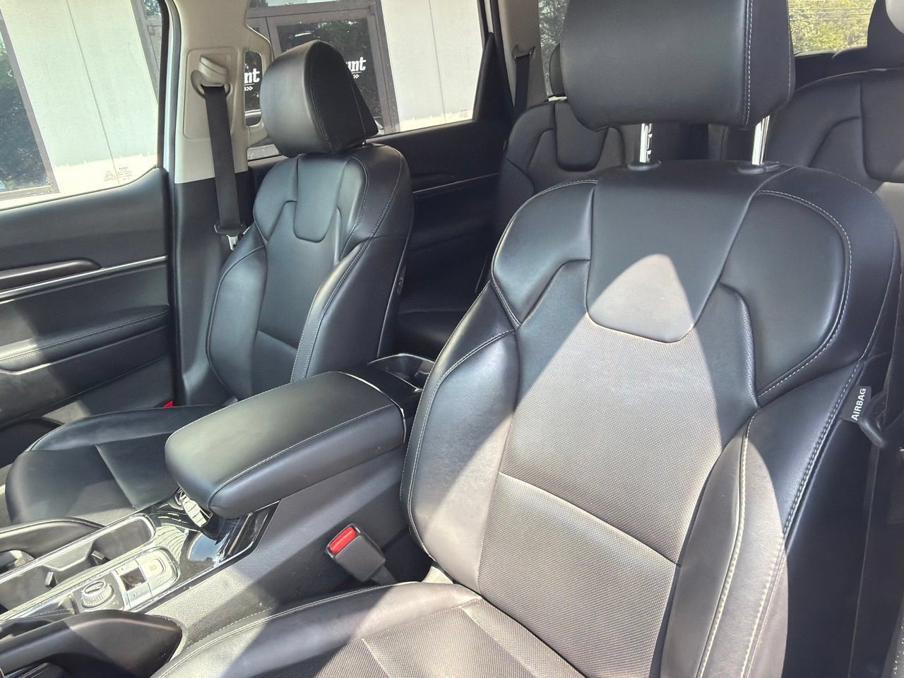 Used 2024 Kia Telluride S w/ S Sunroof Package AWD/4WD image 3
