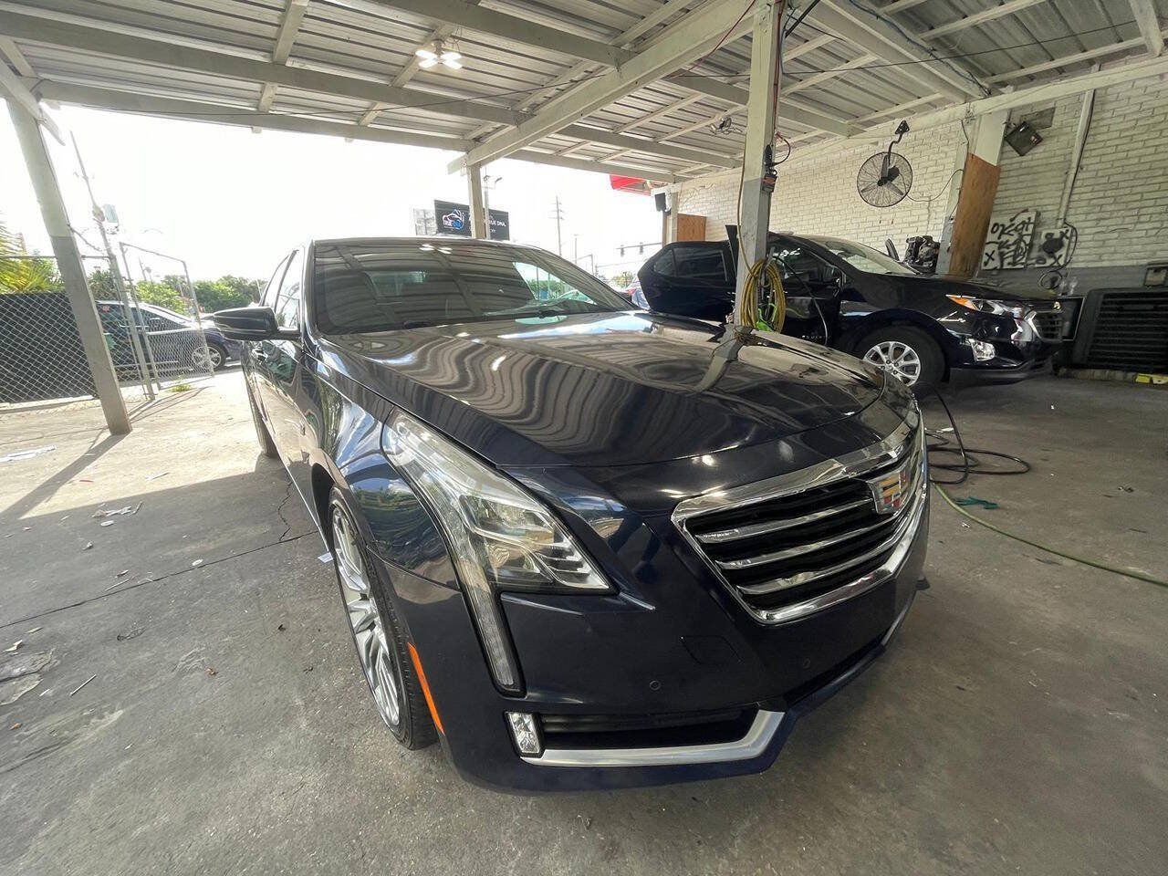 Used 2018 Cadillac CT6 Luxury w/ Active Chassis Package AWD/4WD image 2