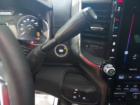 New 2026 RAM 2500 Laramie AWD/4WD image 26