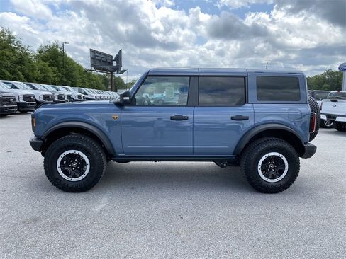 New 2025 Ford Bronco Badlands image 6