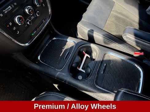 Used 2015 Dodge Grand Caravan SXT FWD image 16