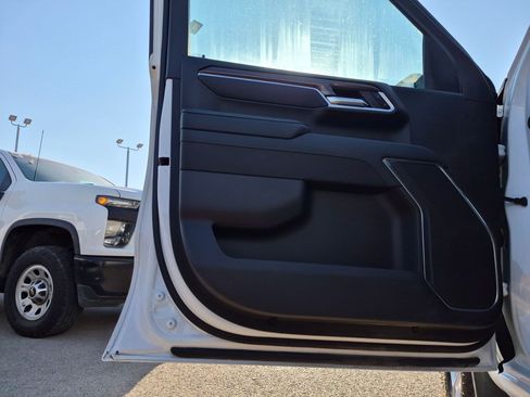 Used 2023 Chevrolet Silverado 1500 RST AWD/4WD image 12
