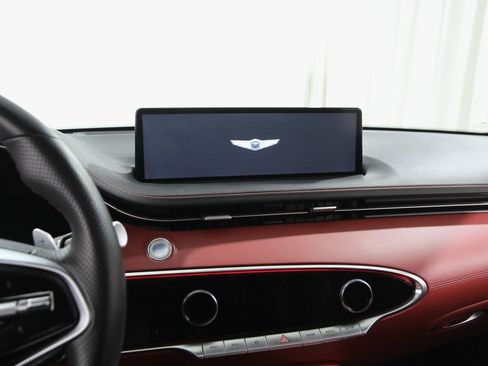 Used 2022 Genesis GV70 3.5T Sport w/ Sport Prestige Package image 9