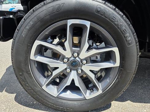 Used 2024 Jeep Wrangler Unlimited AWD/4WD image 3